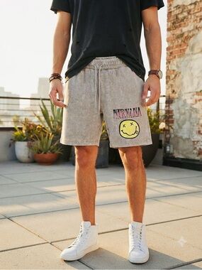Nirvana Smiley Face Graphic Men’s Sweat Shorts Y2k Nwot Size S